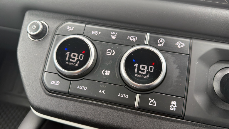 Land Rover Defender 3.0 D250 X-Dynamic HSE 90 3dr Auto Diesel Estate